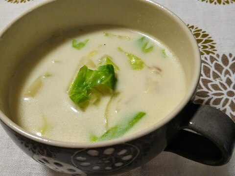 野菜とシーフードの豆乳スープ